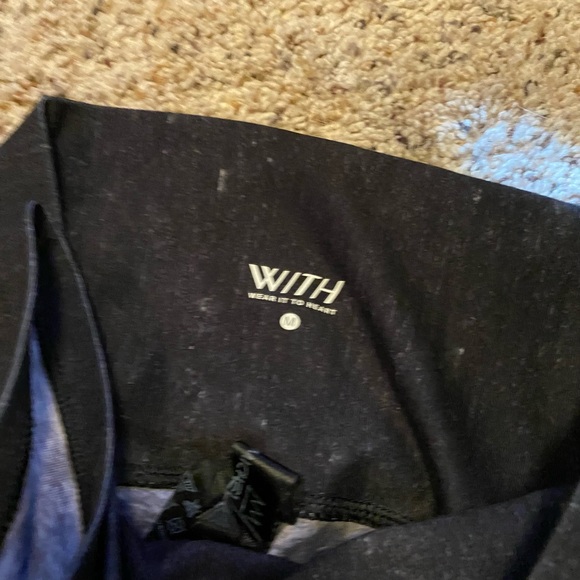 Peloton Basquiat Capri Leggings medium rare - Picture 3 of 5